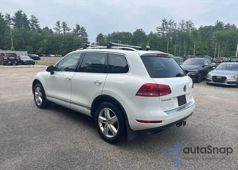2013 Volkswagen Touareg Vr6 Lux from USA, damaged, VIN WVGEF9BP3DD005660